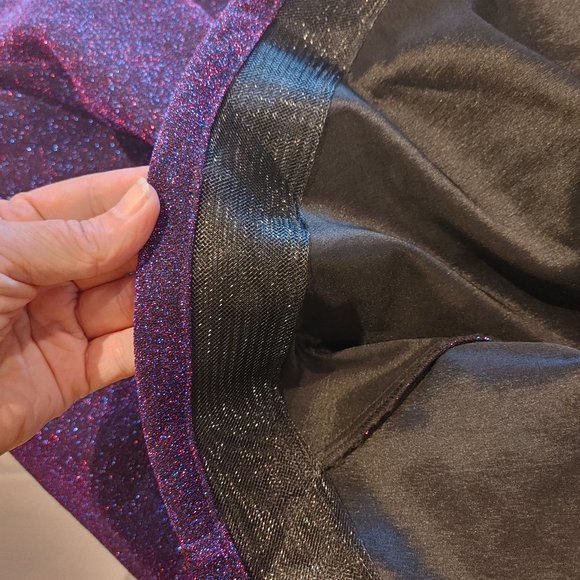 La Femme Mikato Formal Gown - Picture 11 of 12